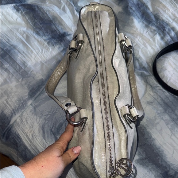 Coach Poppy Shimmering Metallic Cream Shoulder Bag with Legacy Lining - Picture 9 of 15